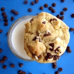 Award-Winning Chocolate Chip Cookies #recipe *soft and chewy* from @katrinaskitchen