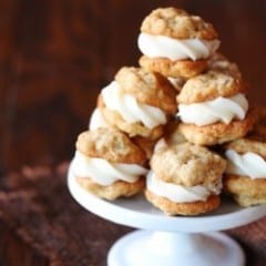 Mini Oatmeal Creme Pies from Gimme Some Oven www.inkatrinaskit... #BringtheCOOKIES